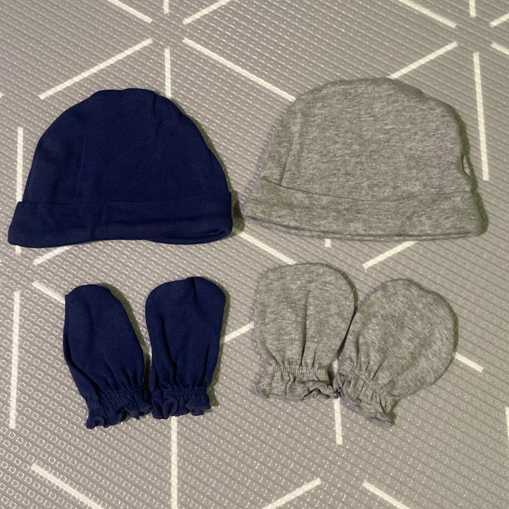 Okie Dokie Hats and Mittens Set One Size